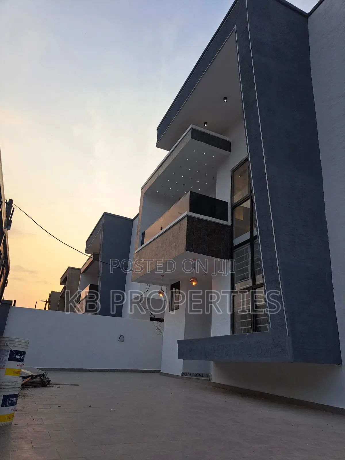 6bdrm House in Kb Properties, Spintex for rent
