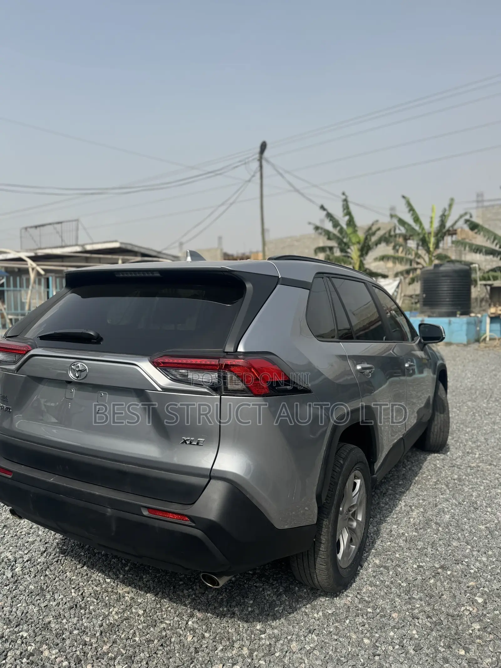 Toyota RAV4 XLE FWD 2023 Gray