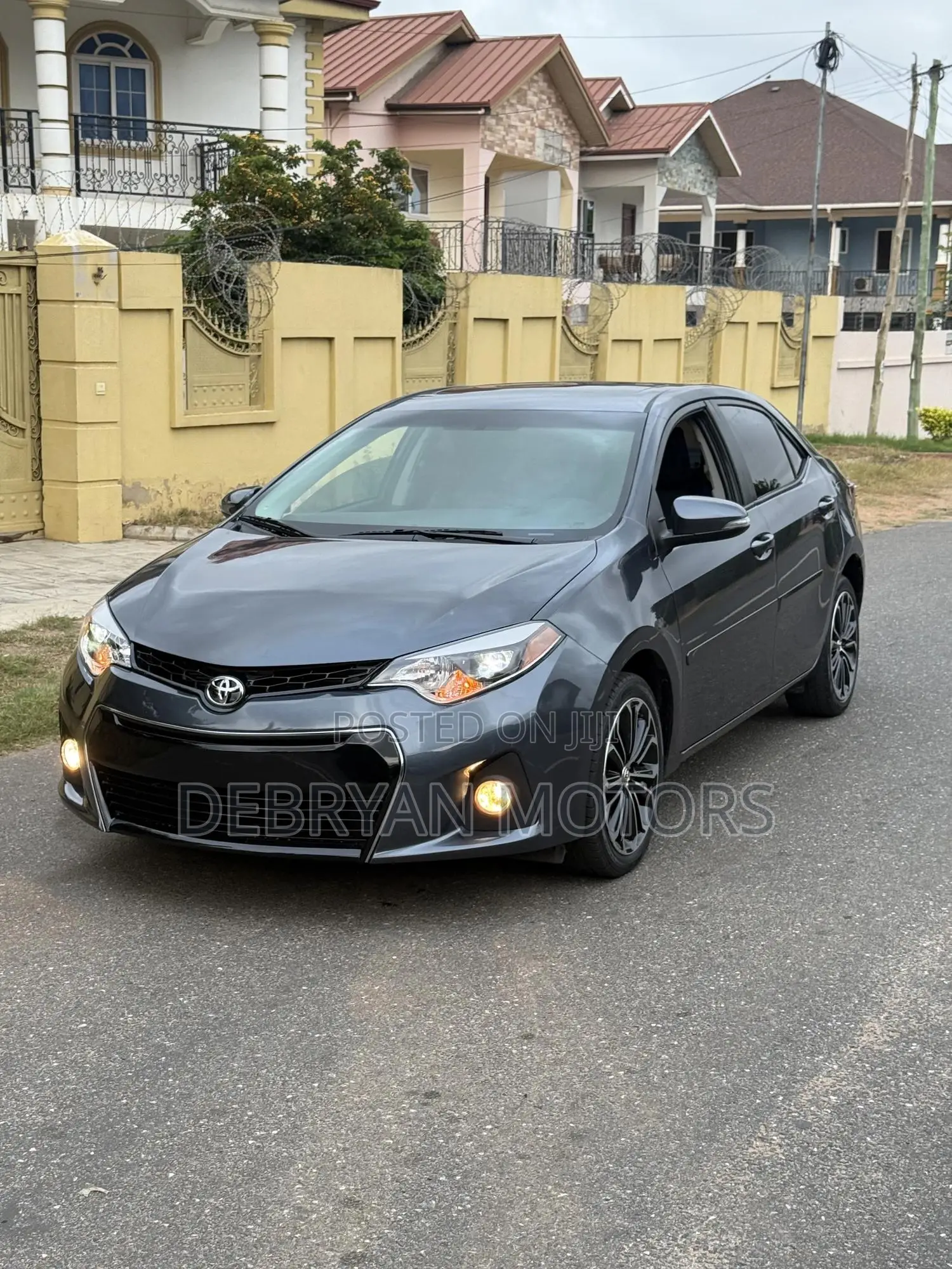 Toyota Corolla S 4dr Sedan (1.8L 4cyl CVT) 2014 Gray