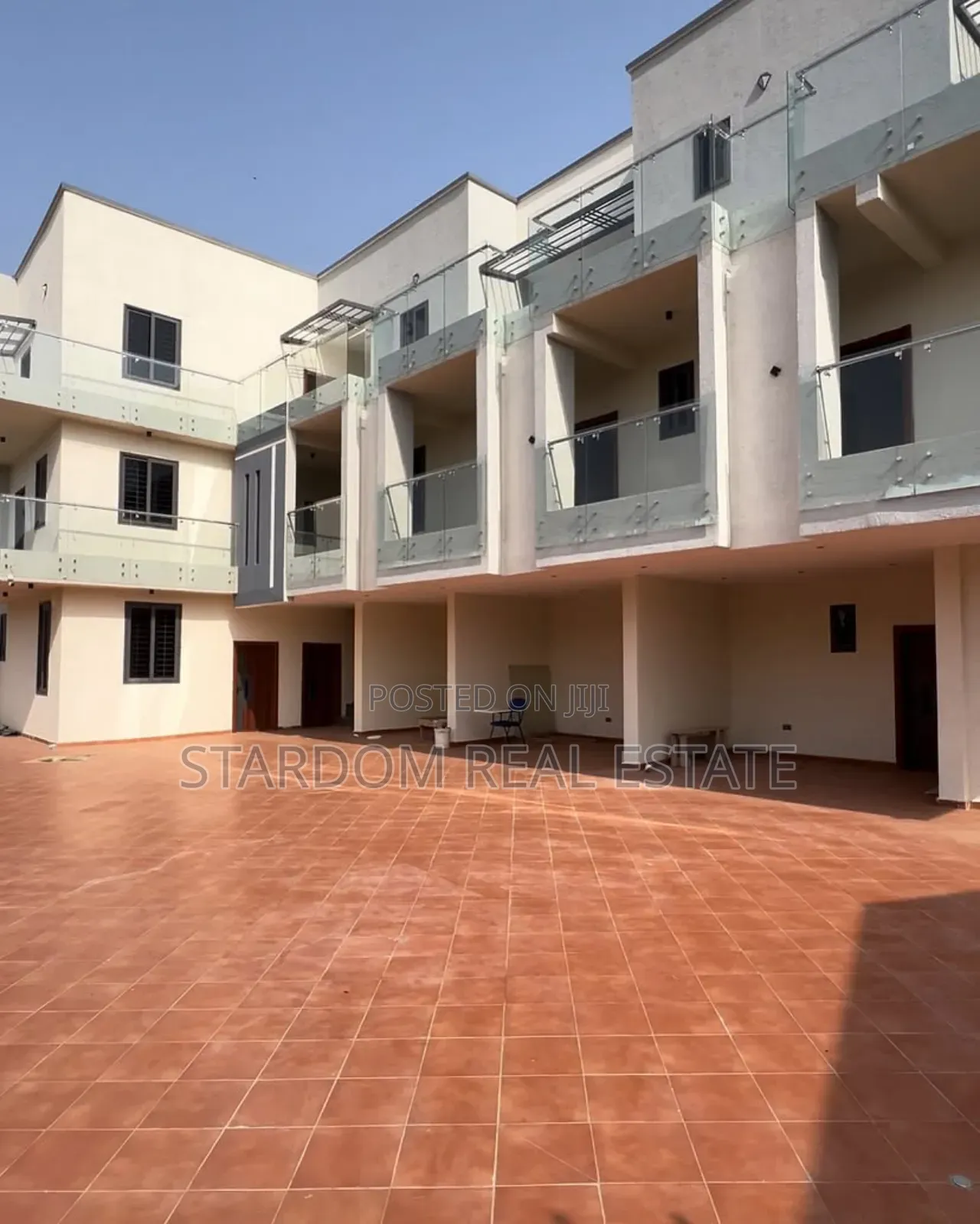 2bdrm Apartment in Adjiriganor for rent