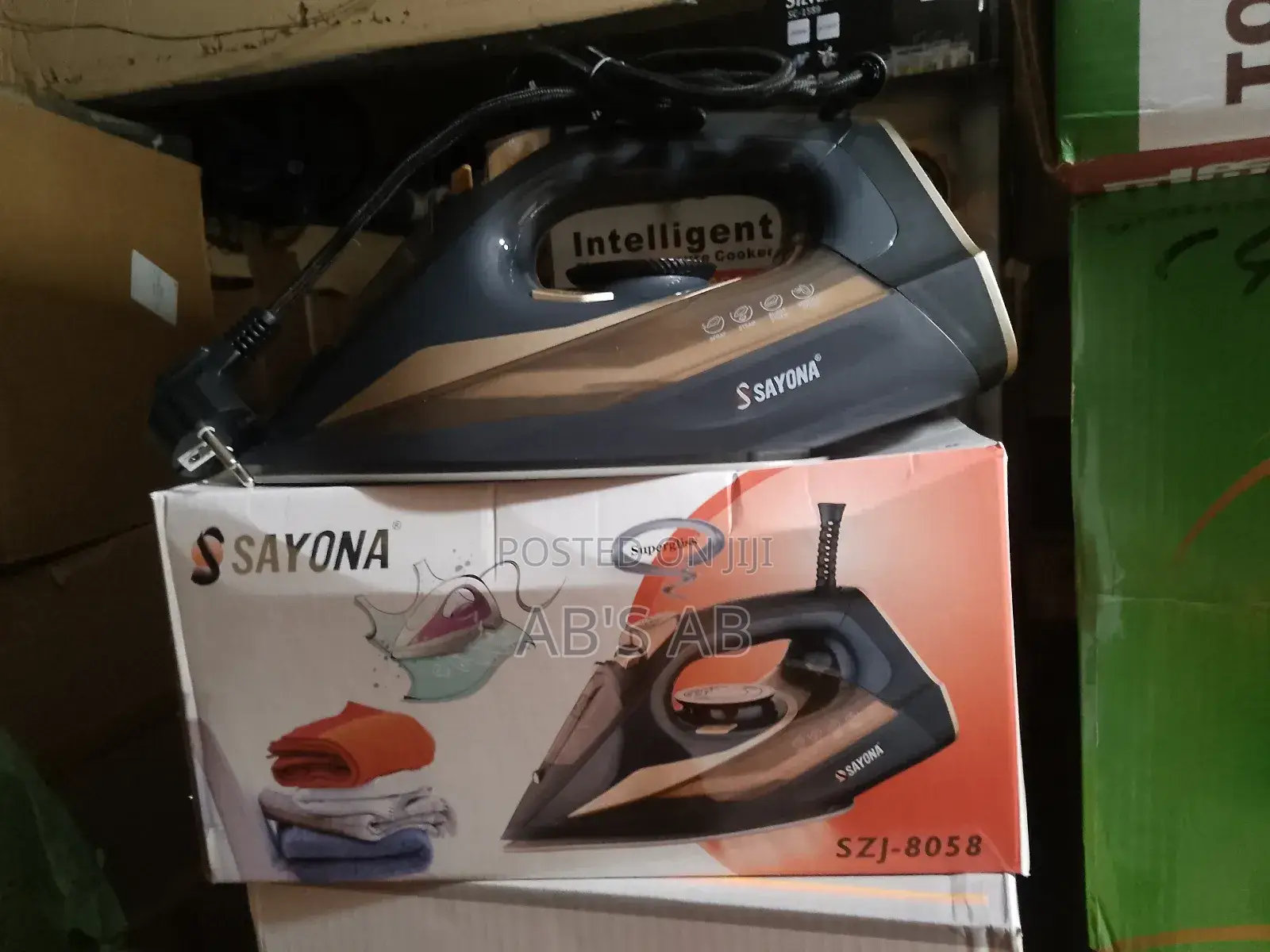 New Sayona Steam Iron