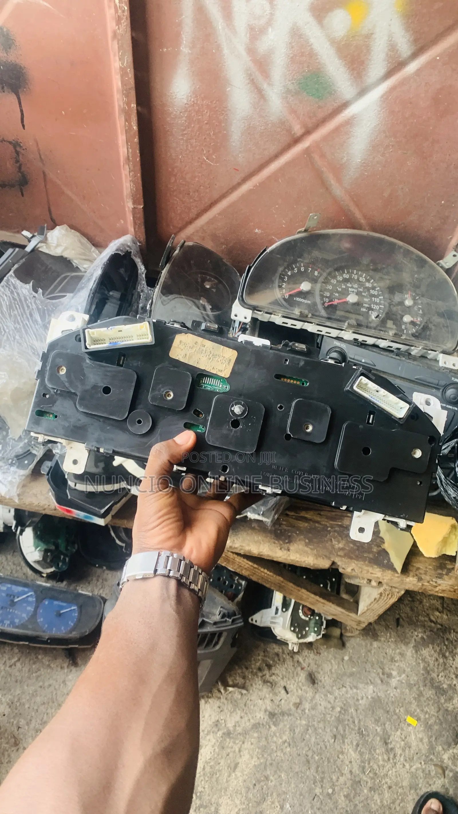 Nissan Hardbody Np300 (Electronics) Meterboard