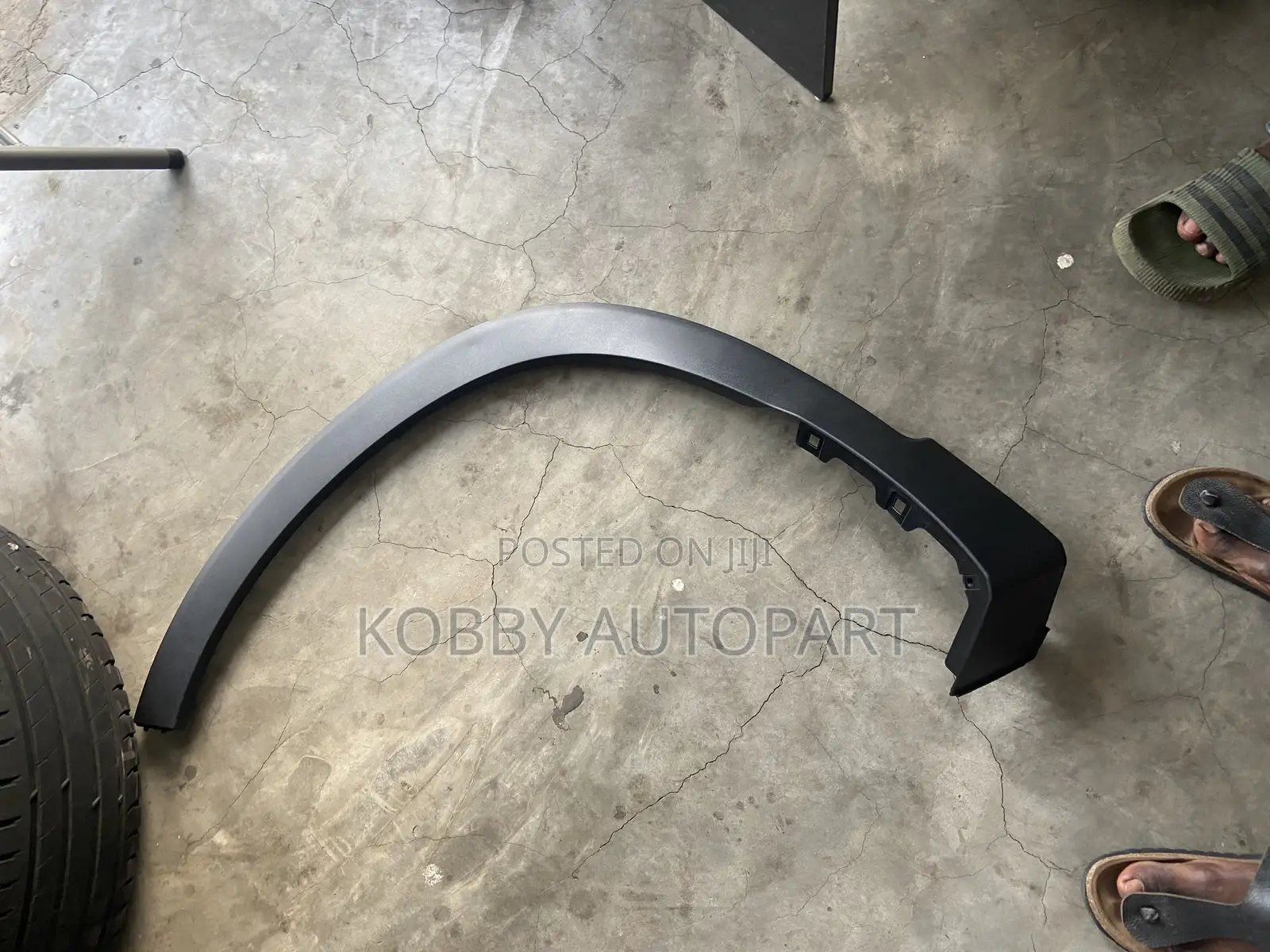 Hyundai Santafe Fender Moulding
