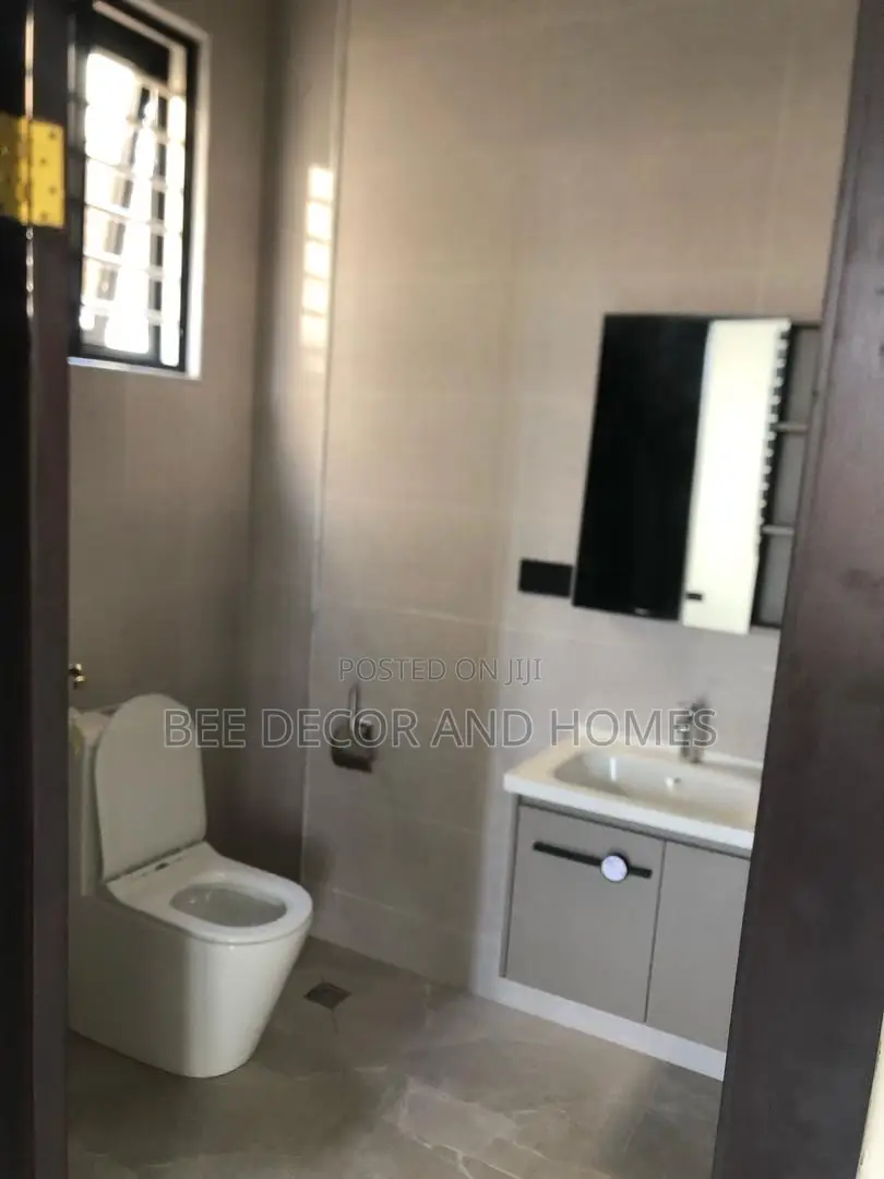 4bdrm House in Bee Decor & Homes, Oyarifa for sale