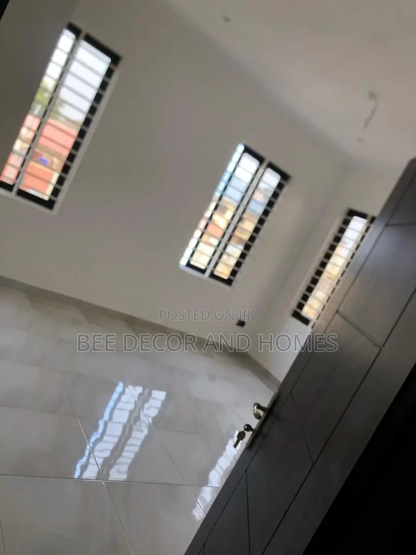 4bdrm House in Bee Decor & Homes, Oyarifa for sale