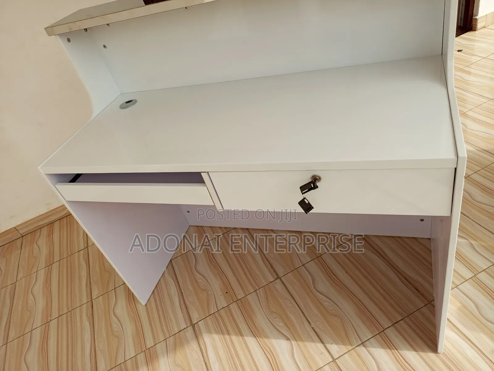 Receptionist Desk/ Front Desk