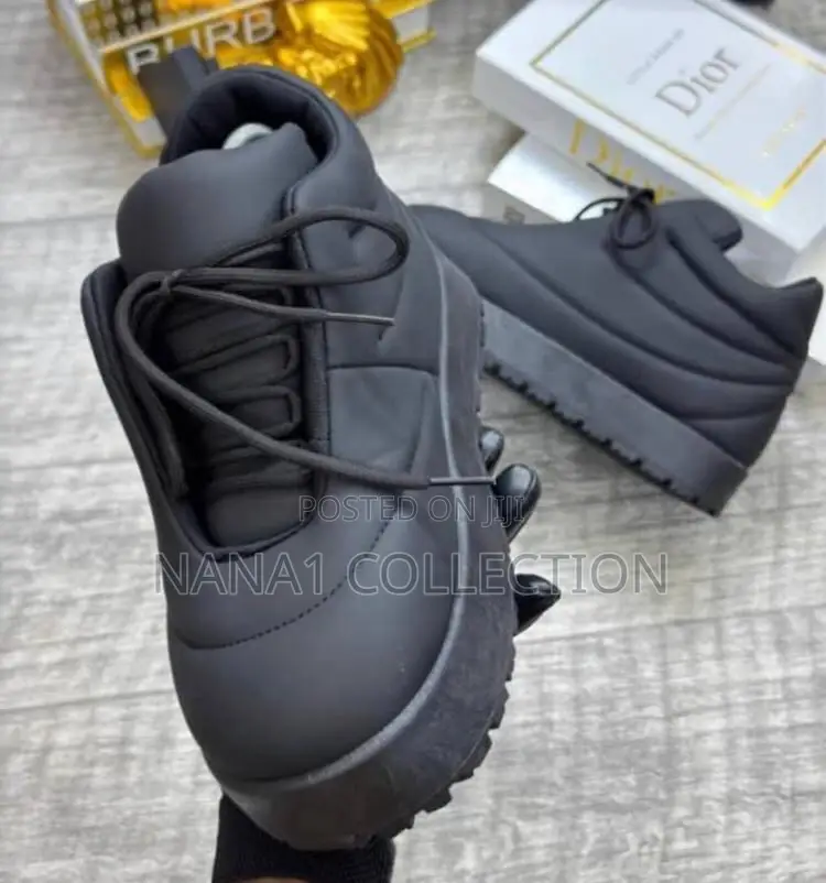Men’S Adidas Vendor Brown and Black