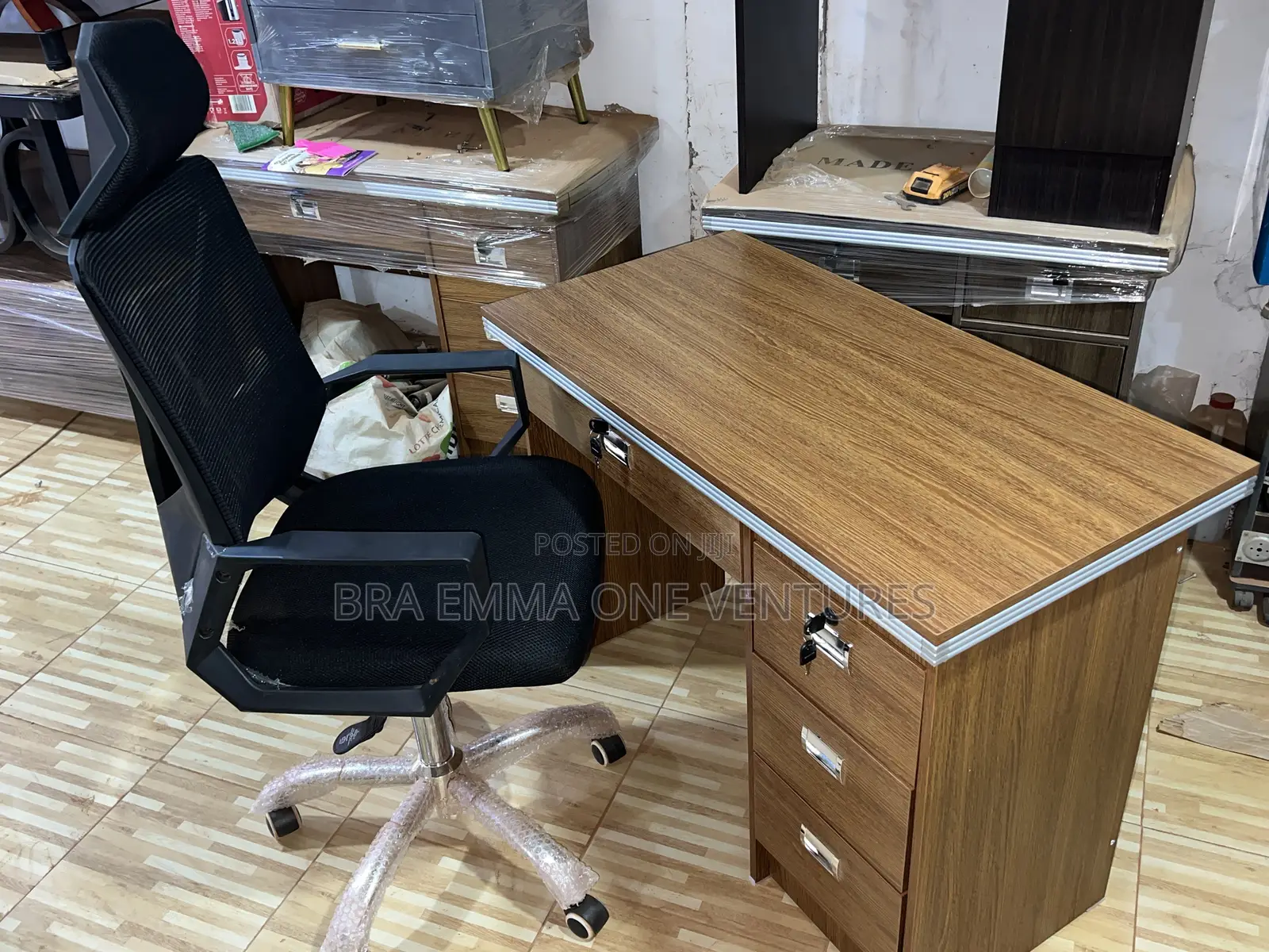 1mx0.5m Table With Chair