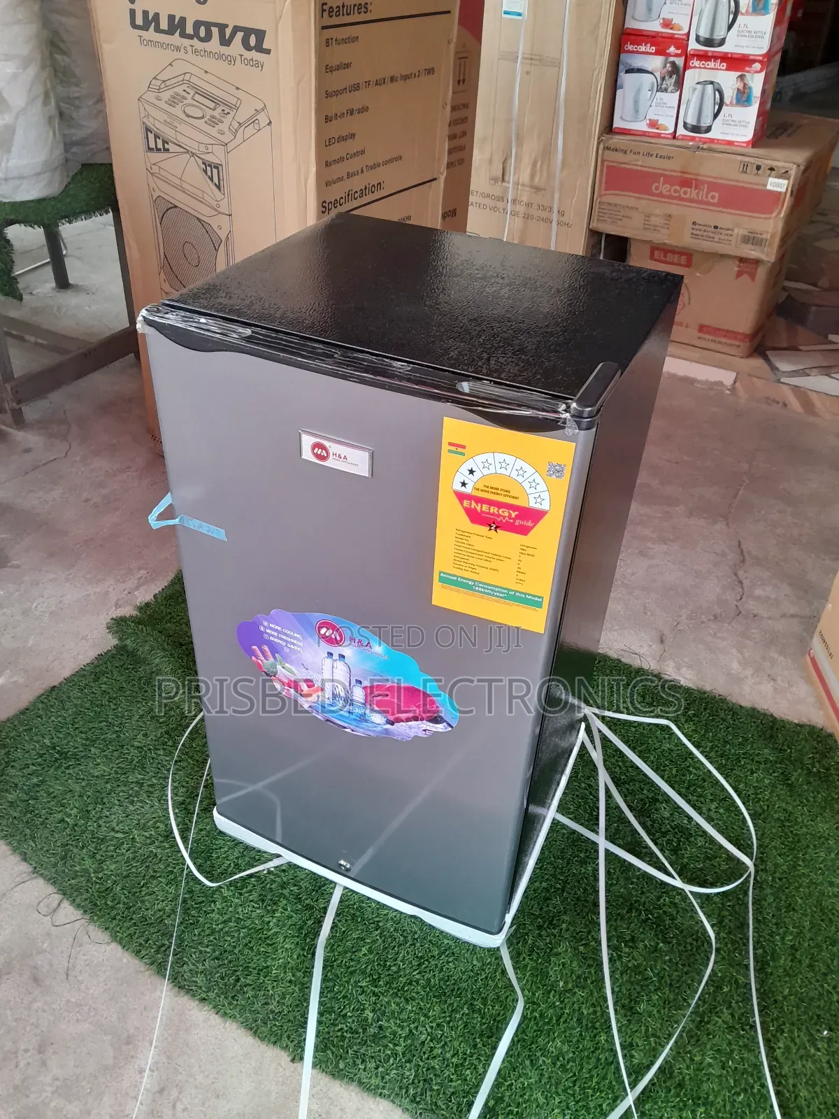 H a Durable Table Top Single Door Fridge 92 Litres