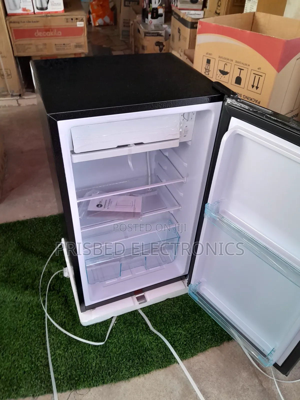 H a Durable Table Top Single Door Fridge 92 Litres