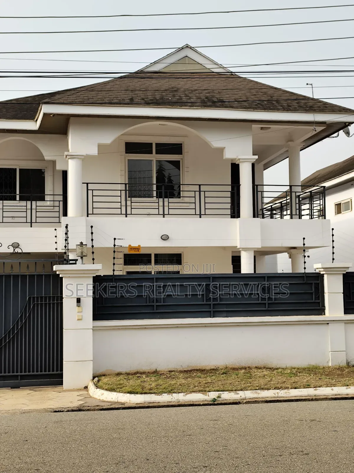 6bdrm House in Seekers Realty, East Legon for rent