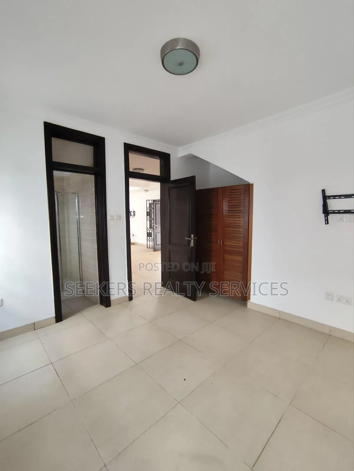 6bdrm House in Seekers Realty, East Legon for rent
