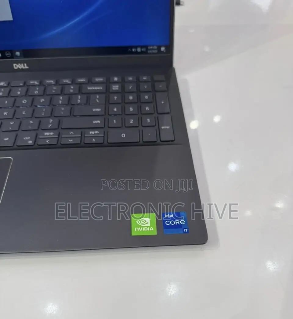 Laptop Dell Vostro 15 5568 16GB Intel Core I7 SSD 512GB