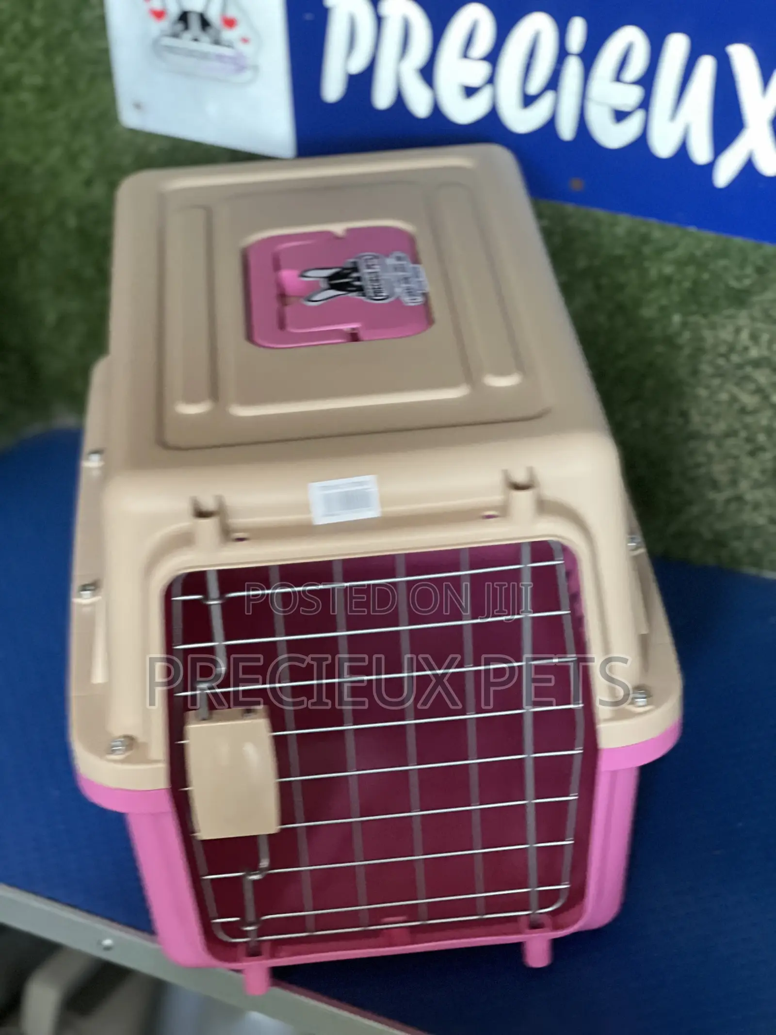 Plastic Crate / Cage / Courier 000100