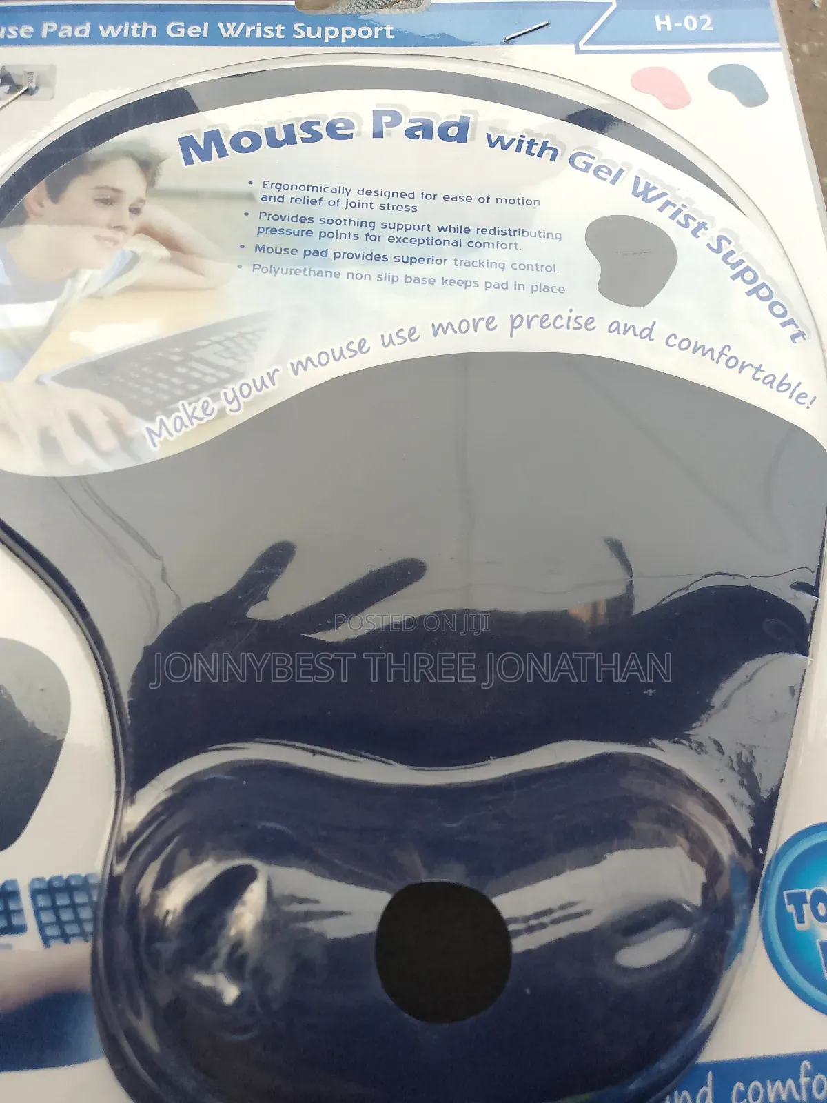 Mouse Pad With Gel Wrist Support