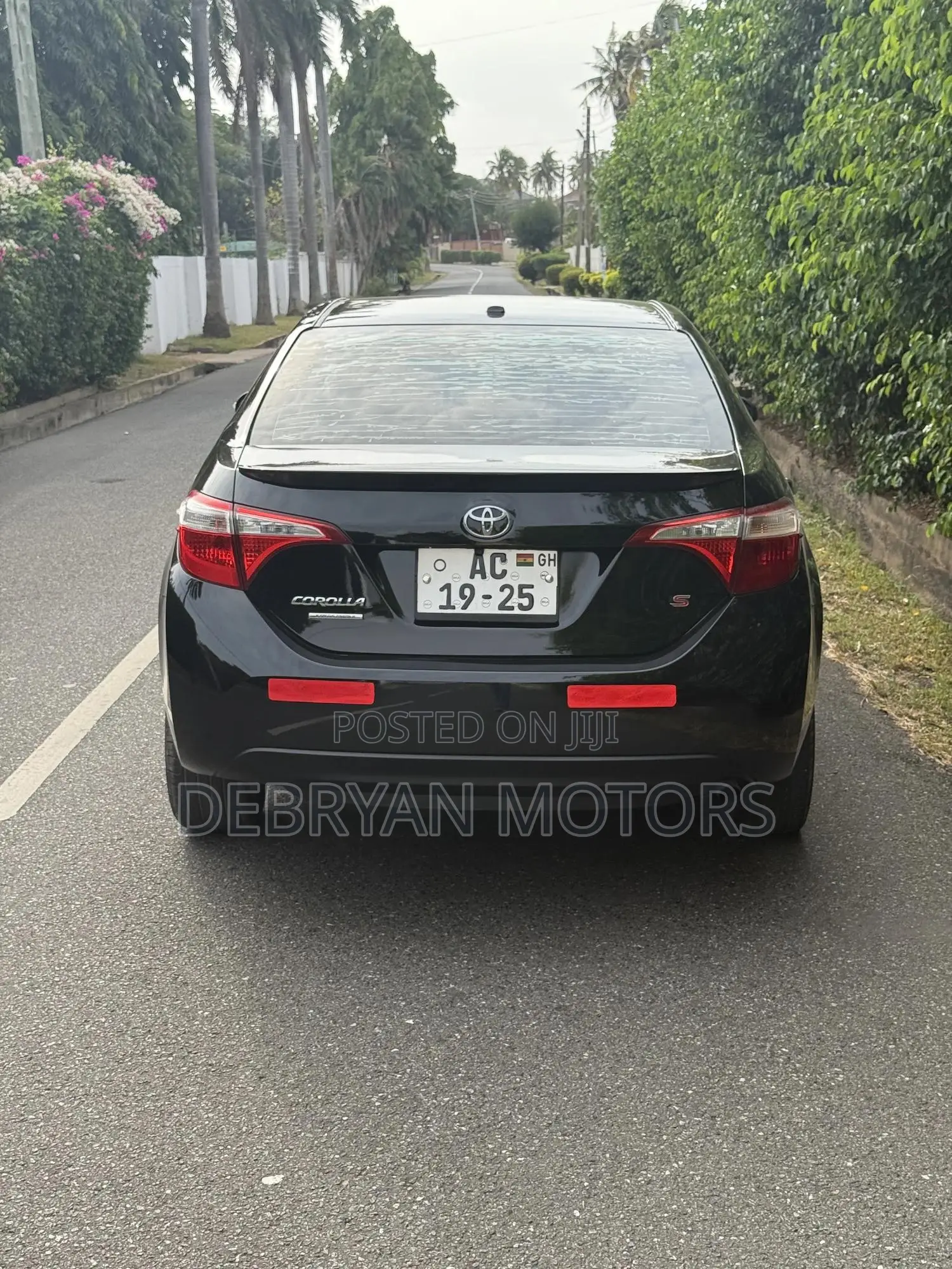 Toyota Corolla S w/Special Edition Pkg (1.8L 4cyl CVT) 2016 Black