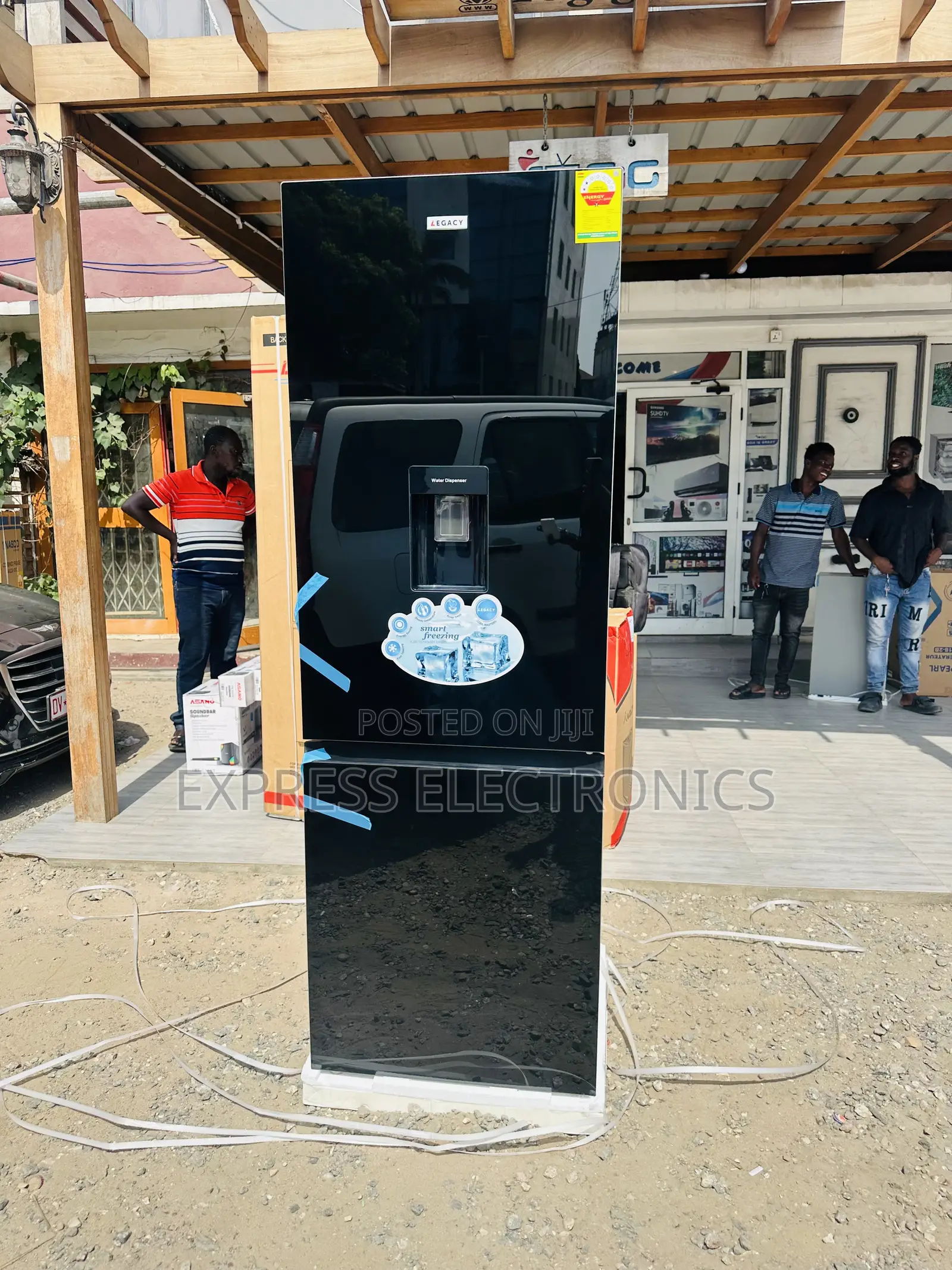 Quality Black With Dispenser Legacy Fridge 309l
