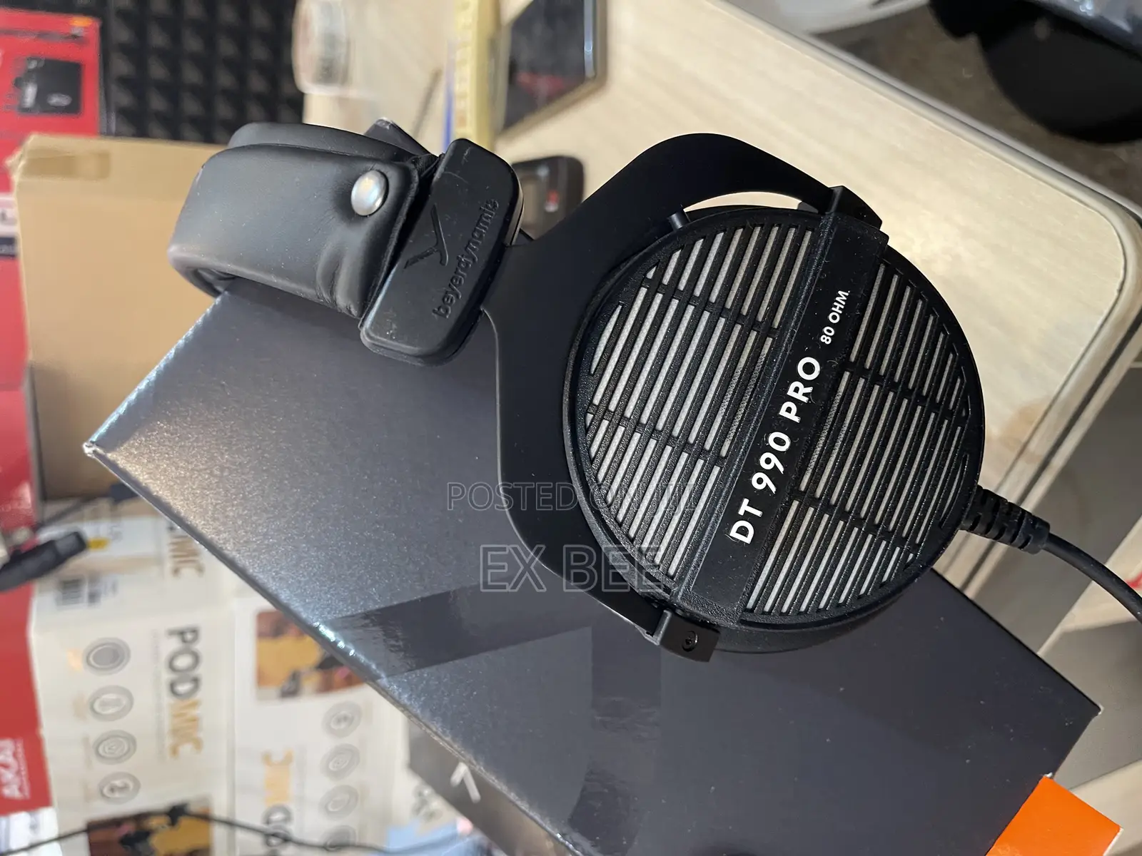 Beyerdynamic Dt 990 Pro Studio Headphones 250 Ohm