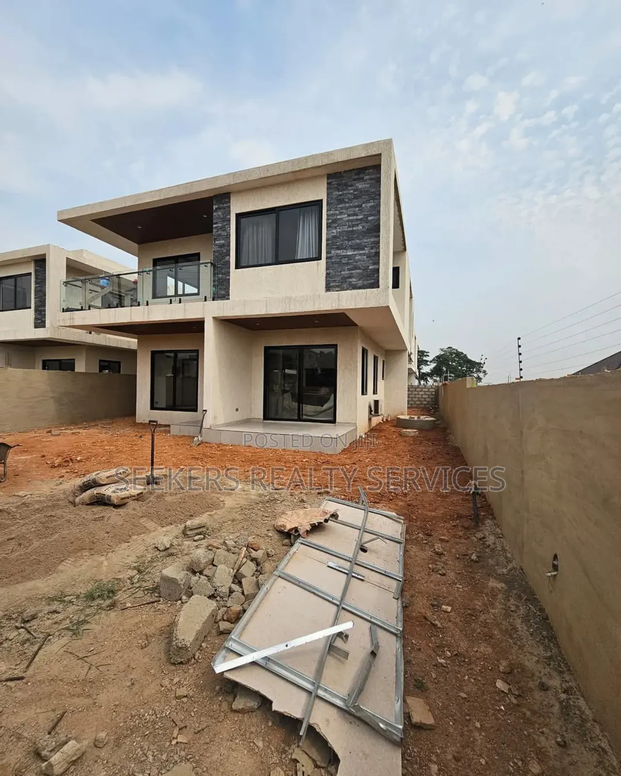 4bdrm House in Seekers Realty, Adenta for sale