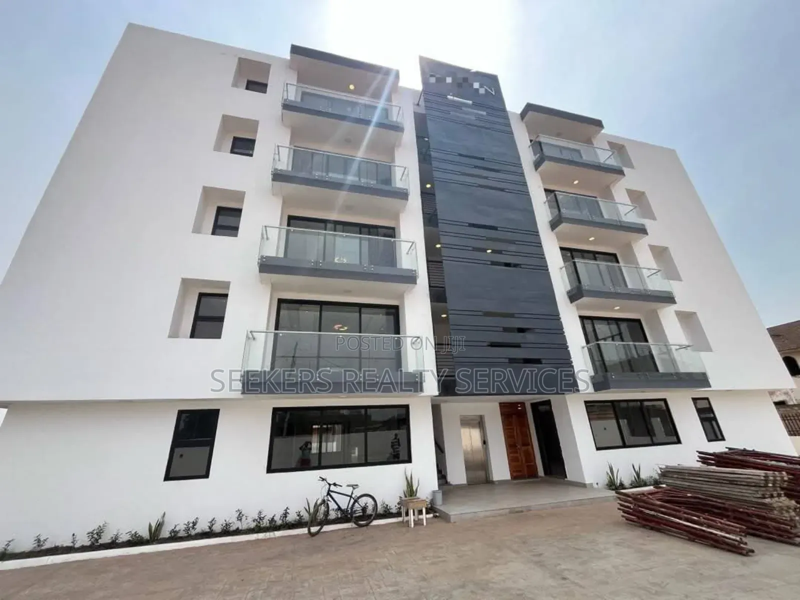 2bdrm Apartment in Seekers Realty, East Legon for rent