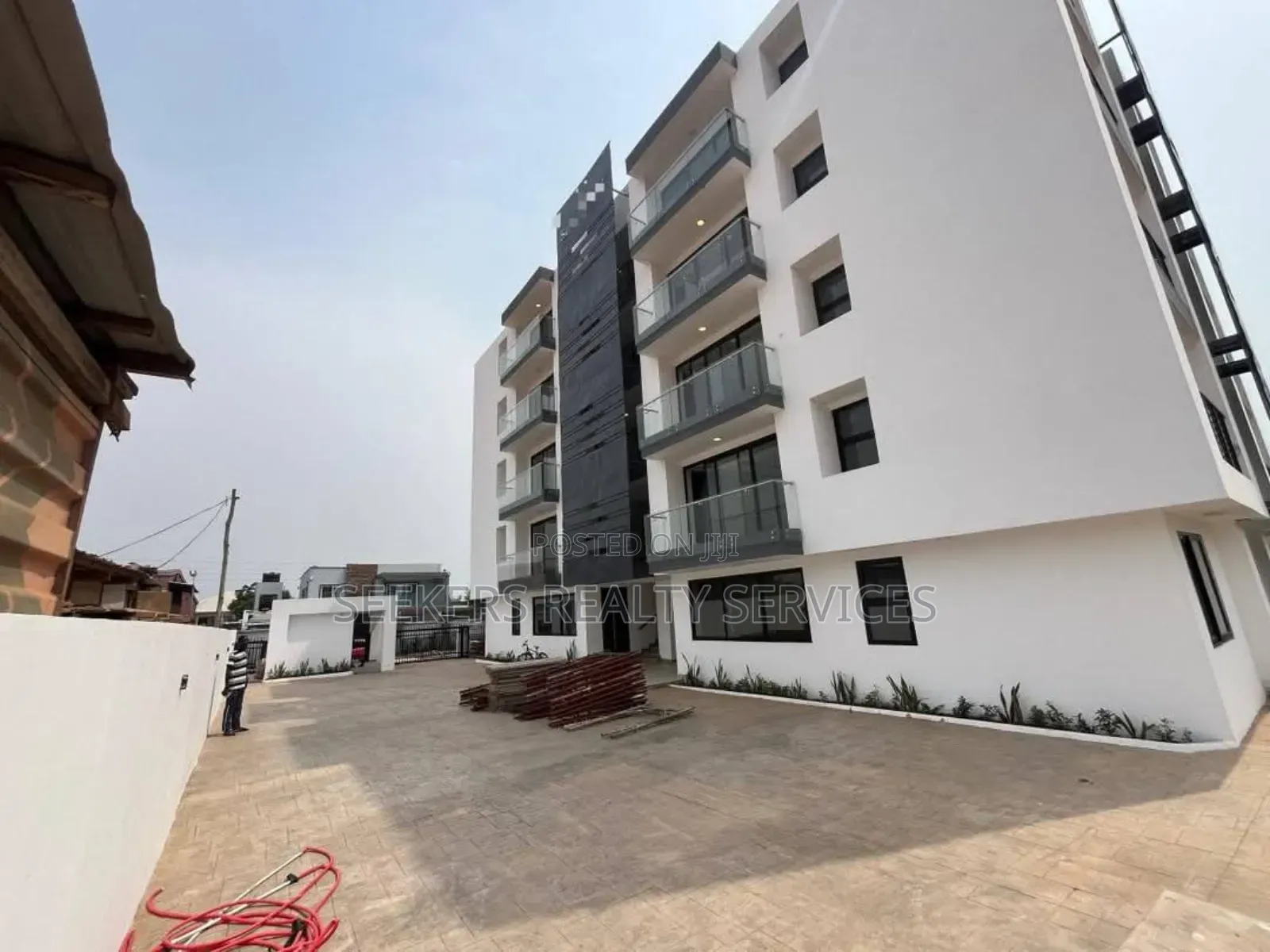 2bdrm Apartment in Seekers Realty, East Legon for rent