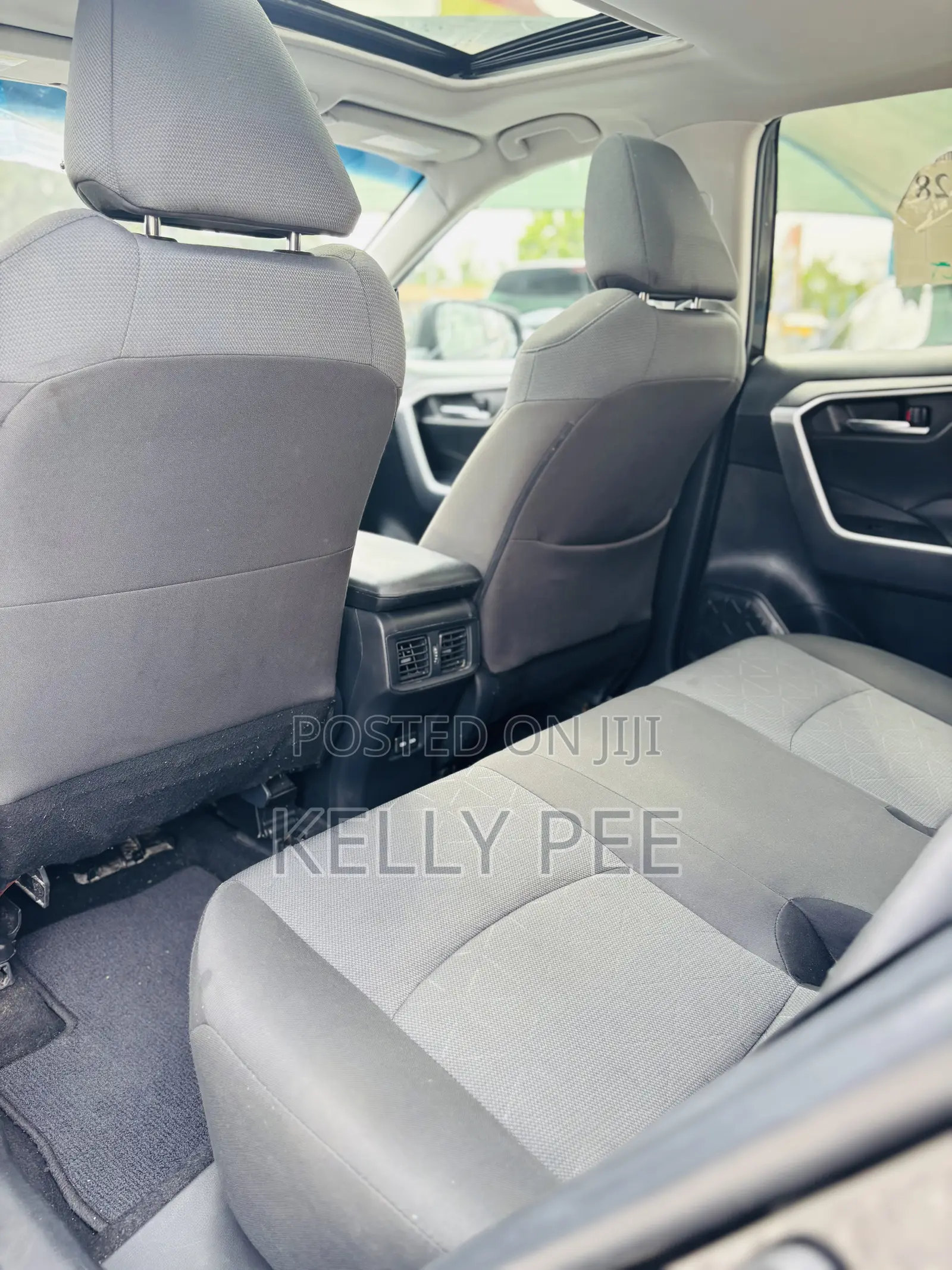 Toyota RAV4 XLE 2022 Black