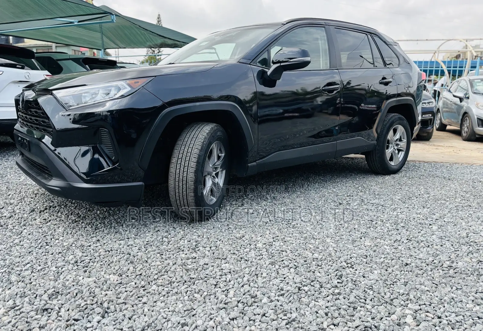 Toyota RAV4 XLE 2022 Black