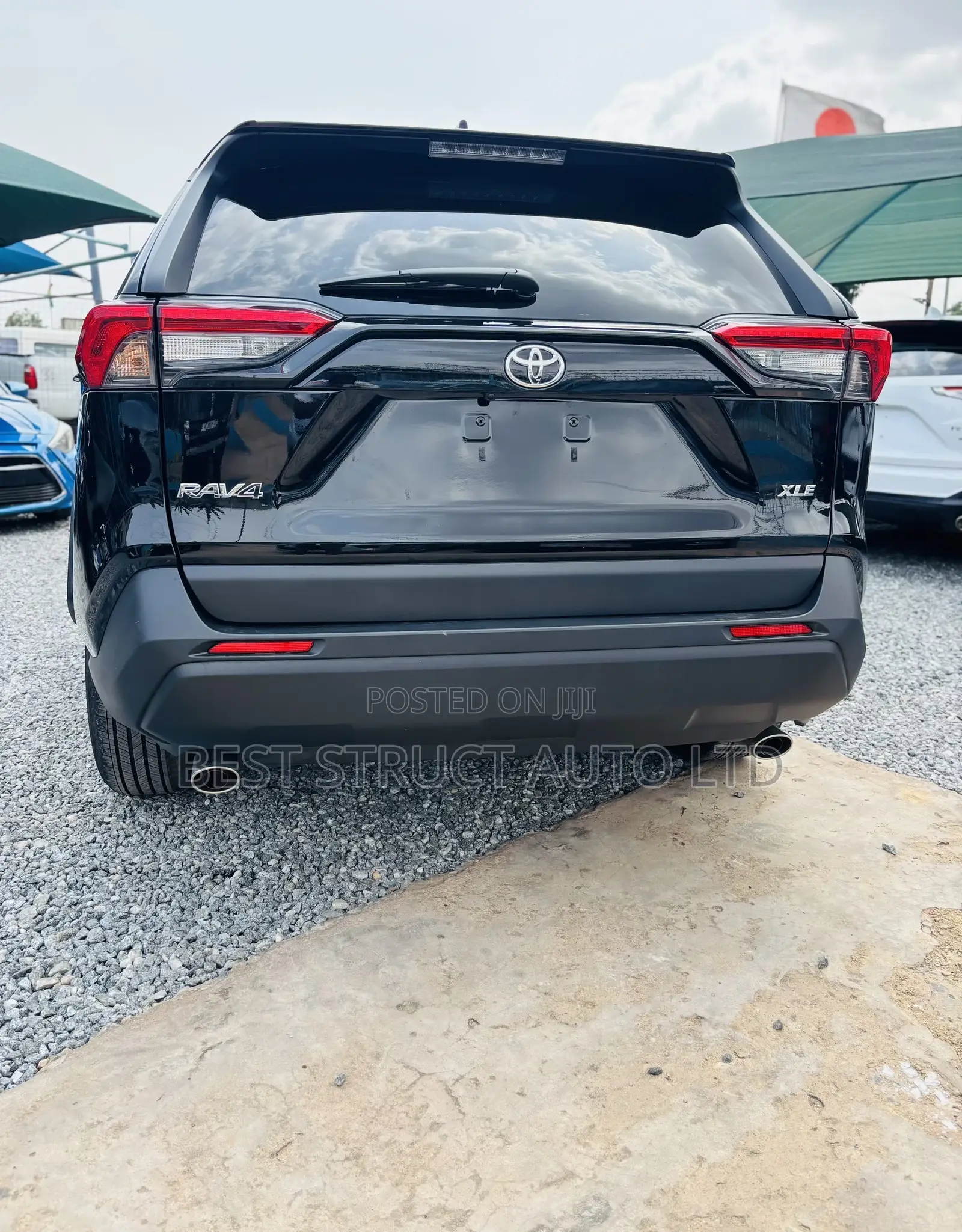 Toyota RAV4 XLE 2022 Black