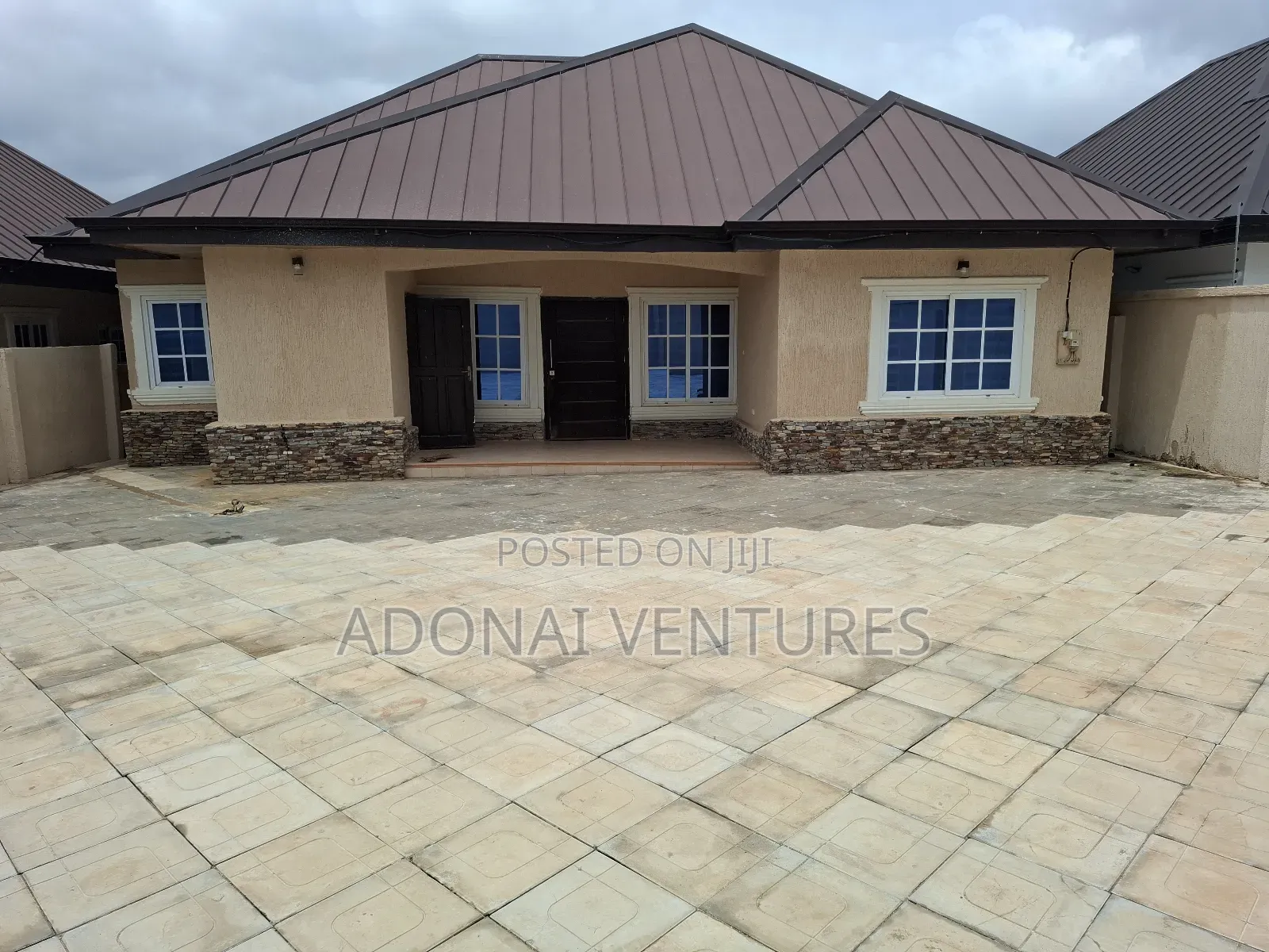 2bdrm House in Sokoban Ampabame, Kumasi Metropolitan for sale