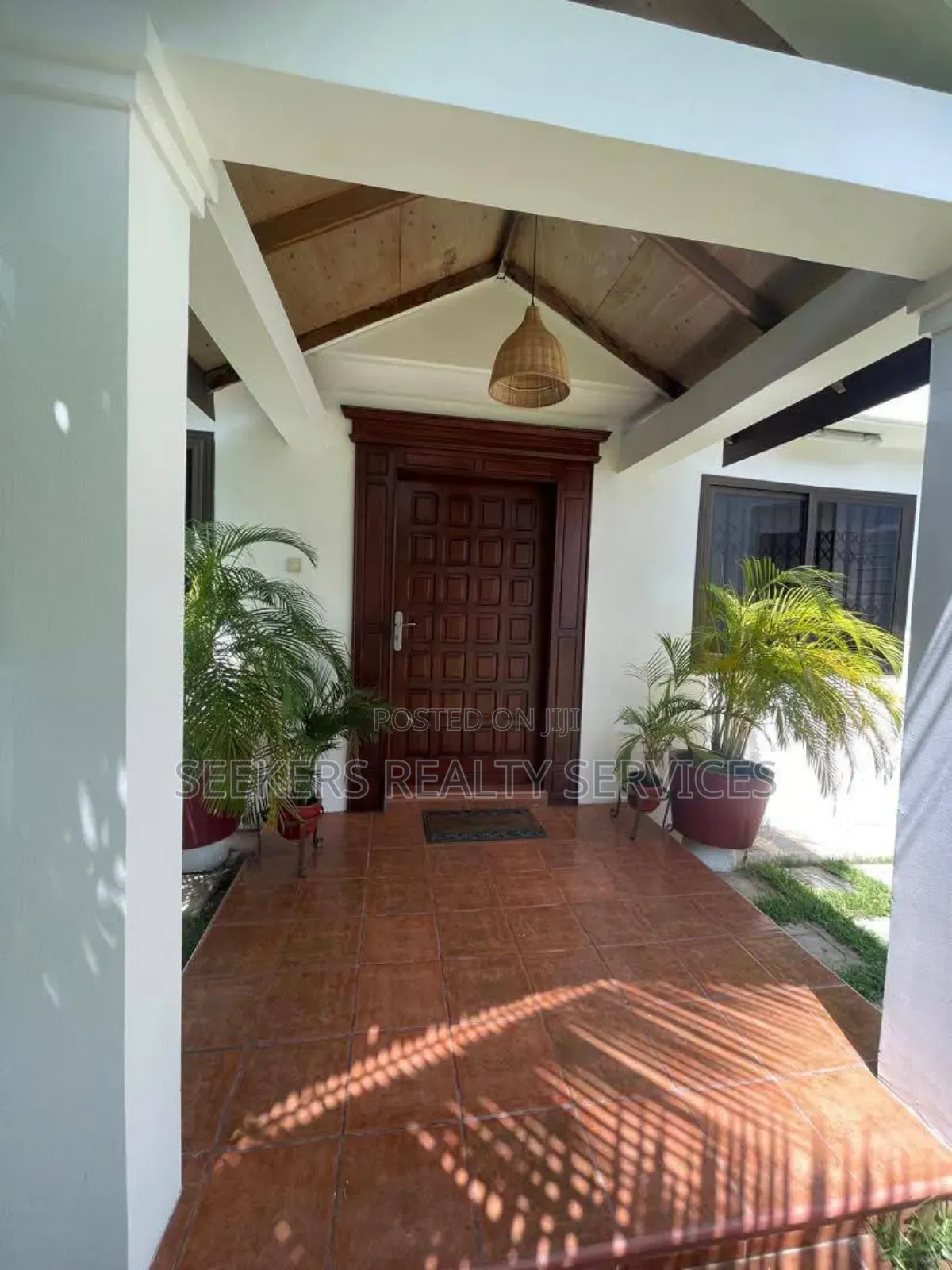 Furnished 2bdrm Apartment in Seekers Realty, Labone for rent