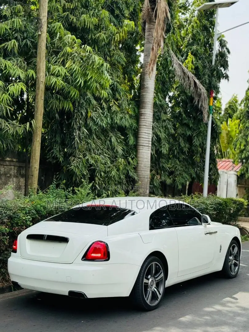 Rolls-Royce Wraith 6.6 RWD 2016 White