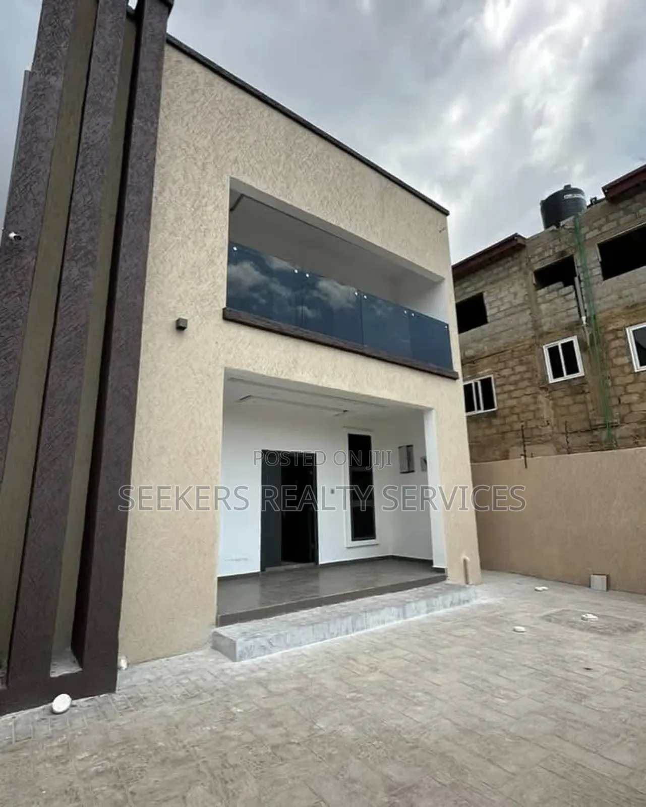 4bdrm Duplex in Seekers Realty, Lake Side Estate for sale