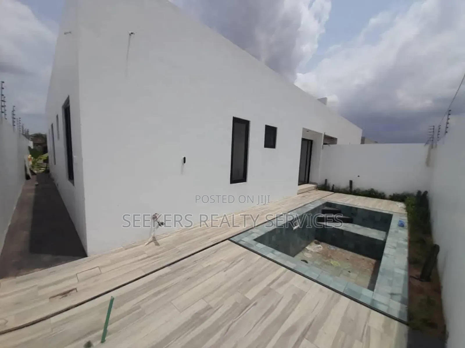 3bdrm House in Seekers Realty, Adenta for sale