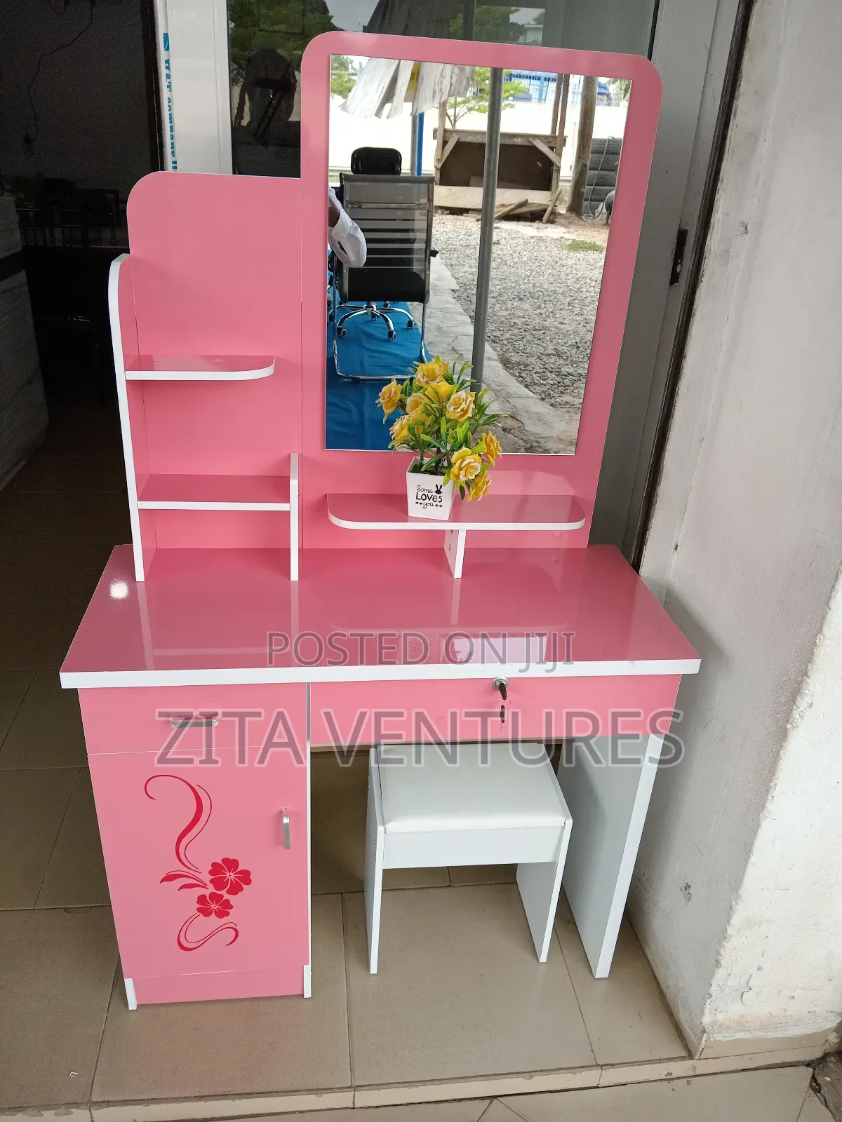 Dresser Pink Colour