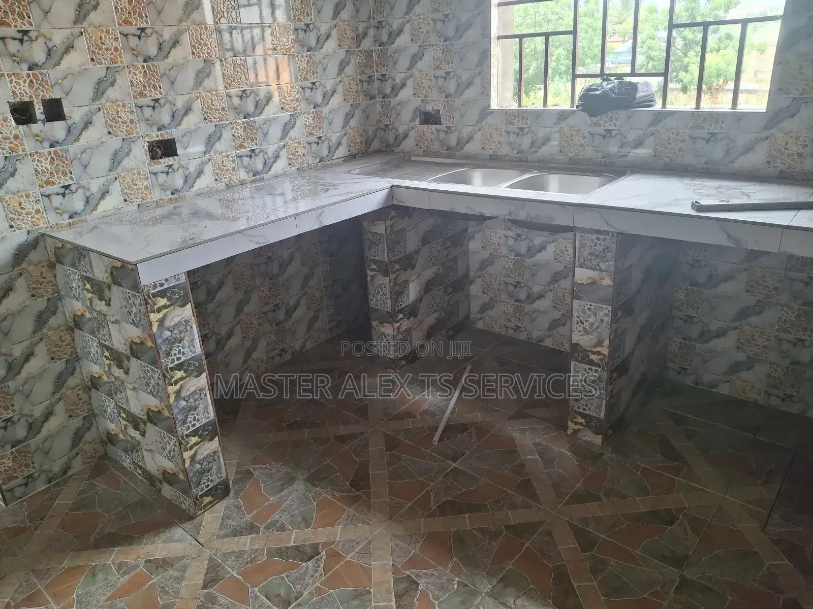 Tiler( Mats)