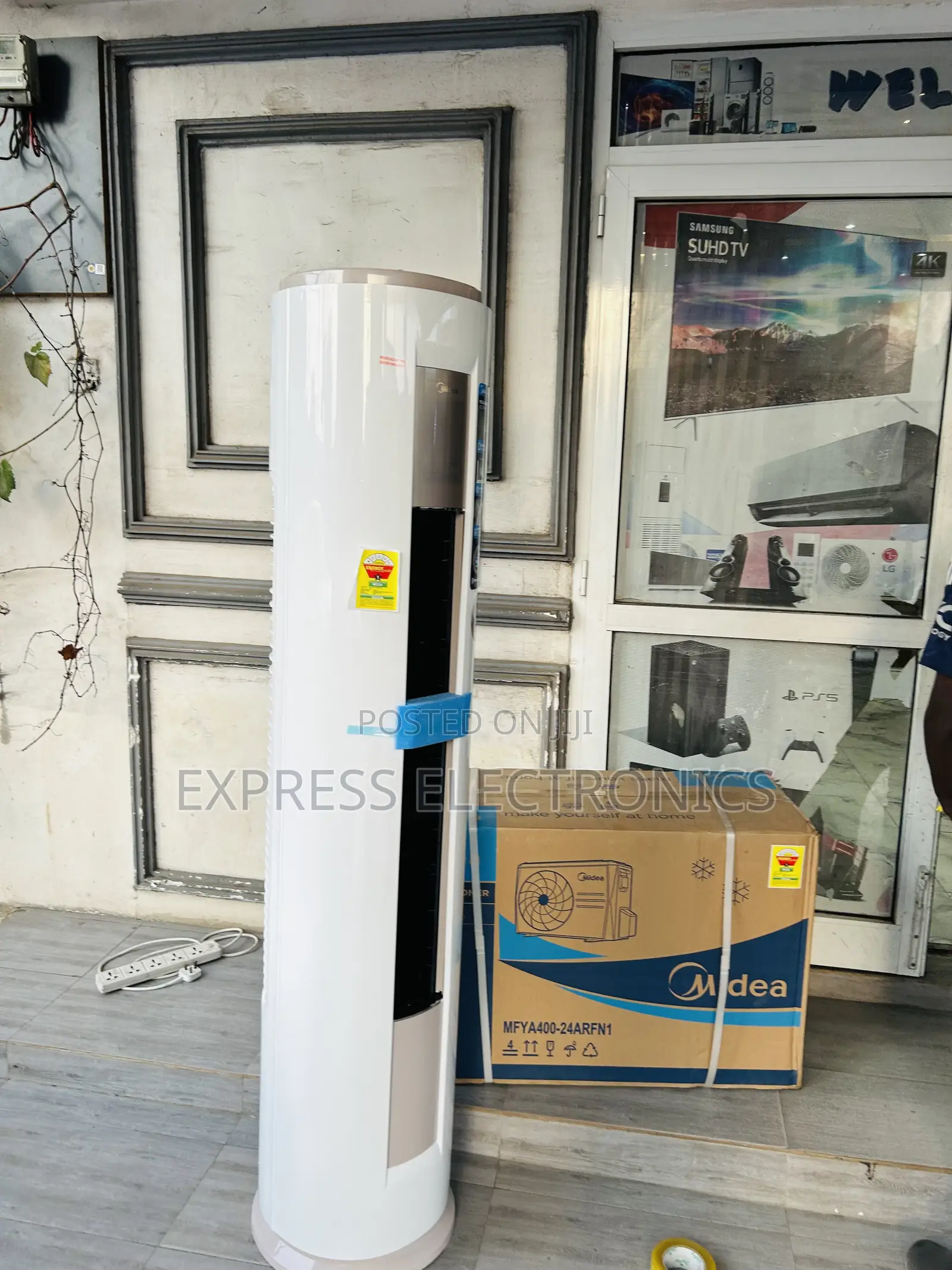Sleek Slim Round Midea 2.5hp Floor Standing Ac