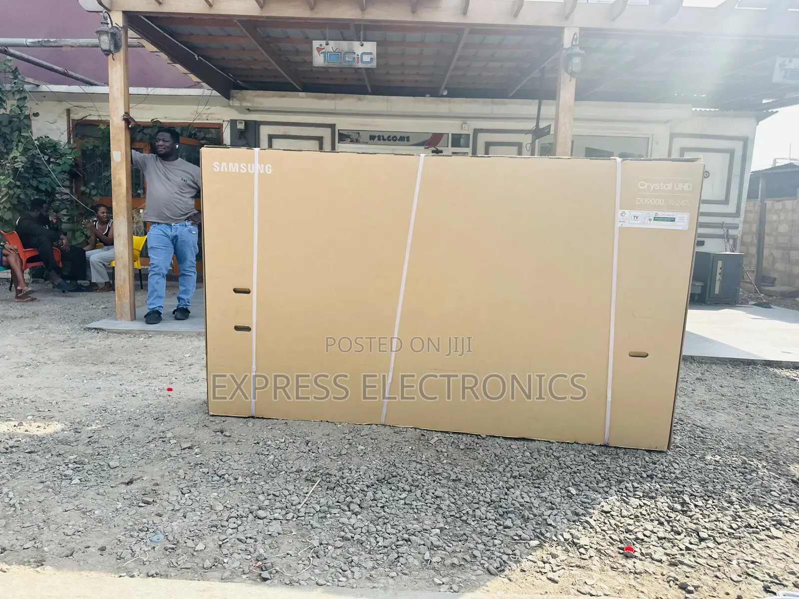 Samsung High Brightness  Uhd Smart 98”Du9000