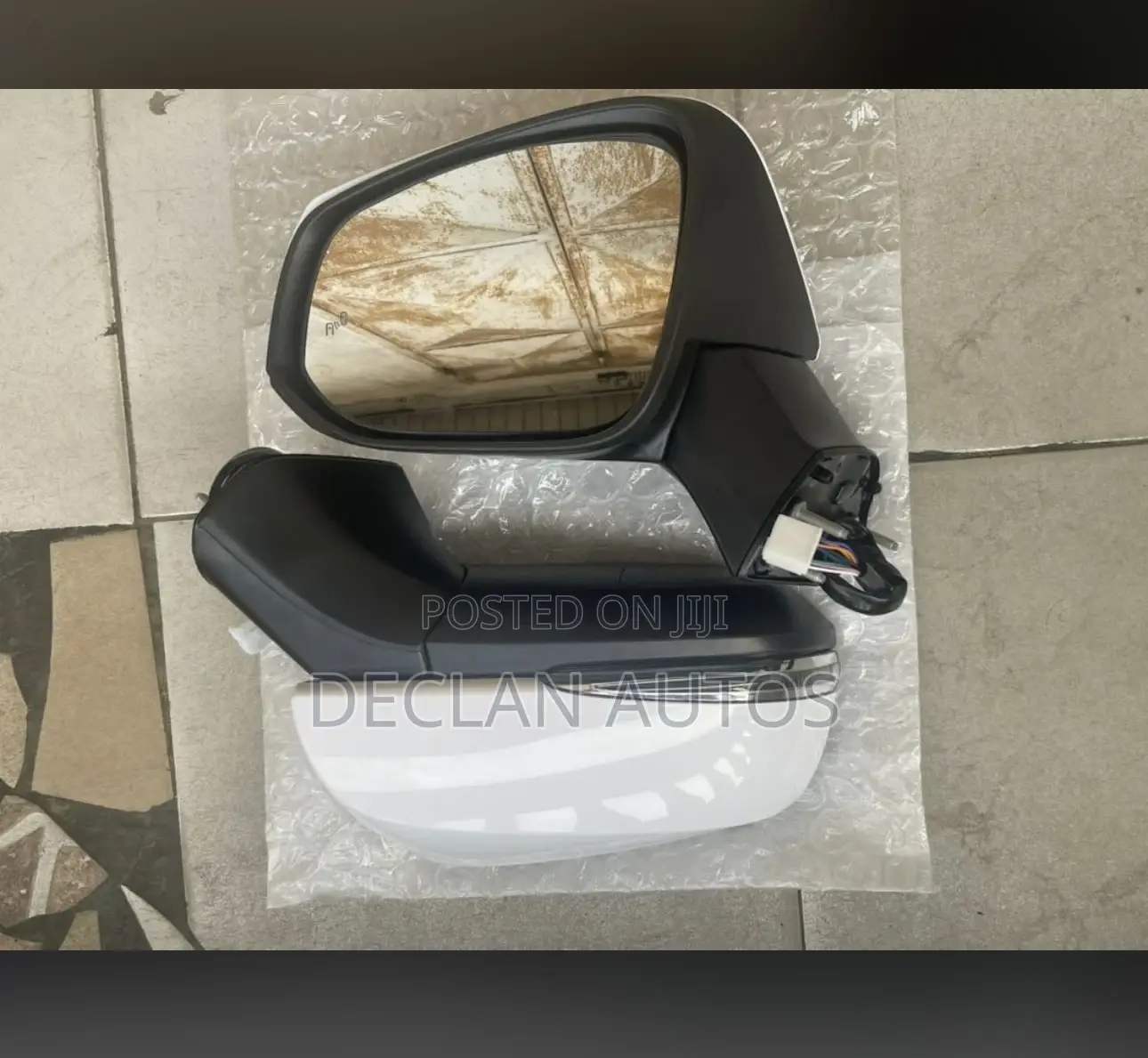 Rav4 2020 Complete Mirror With Sensor Available