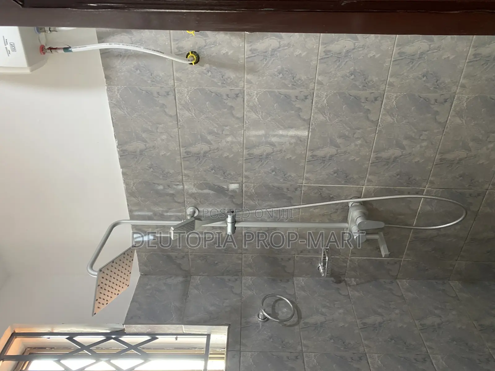 1bdrm Apartment in Deutopia, Tema Metropolitan for rent