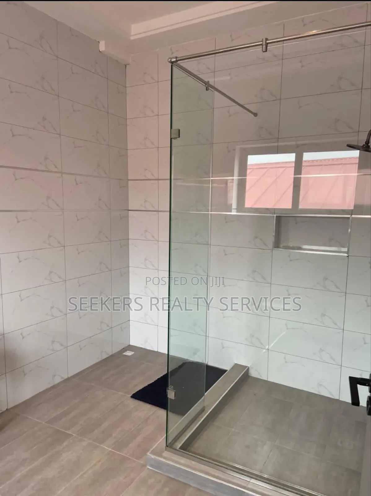 Furnished 4bdrm Townhouse / Terrace in Seekers Realty, East Legon