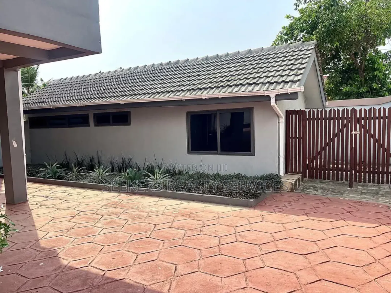 5bdrm House in Seekers Realty, Labone for rent