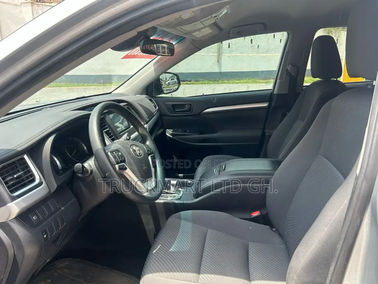 Toyota Highlander XLE 2019 Gray