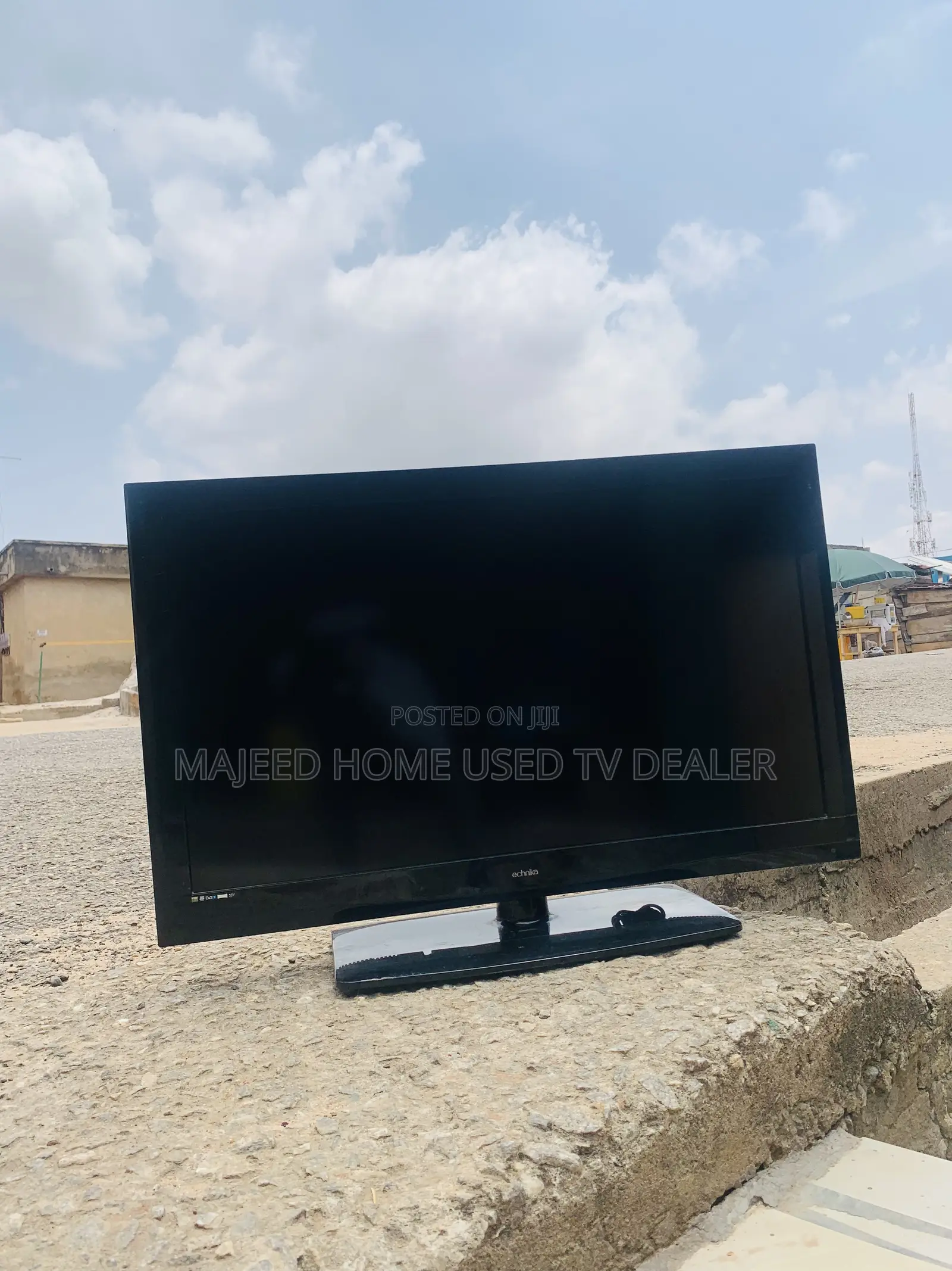 42inches Hitachi Digital Tv