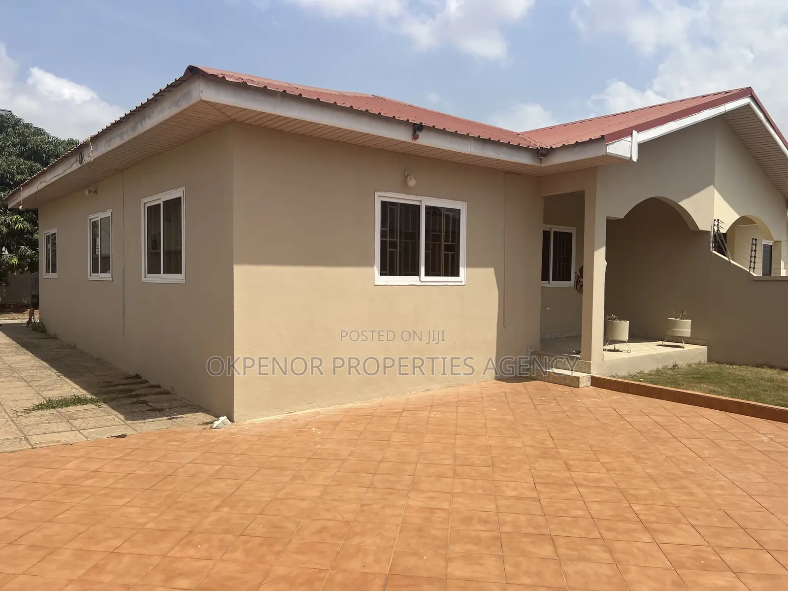 2bdrm House in Devtraco Estate, Tema Metropolitan for rent