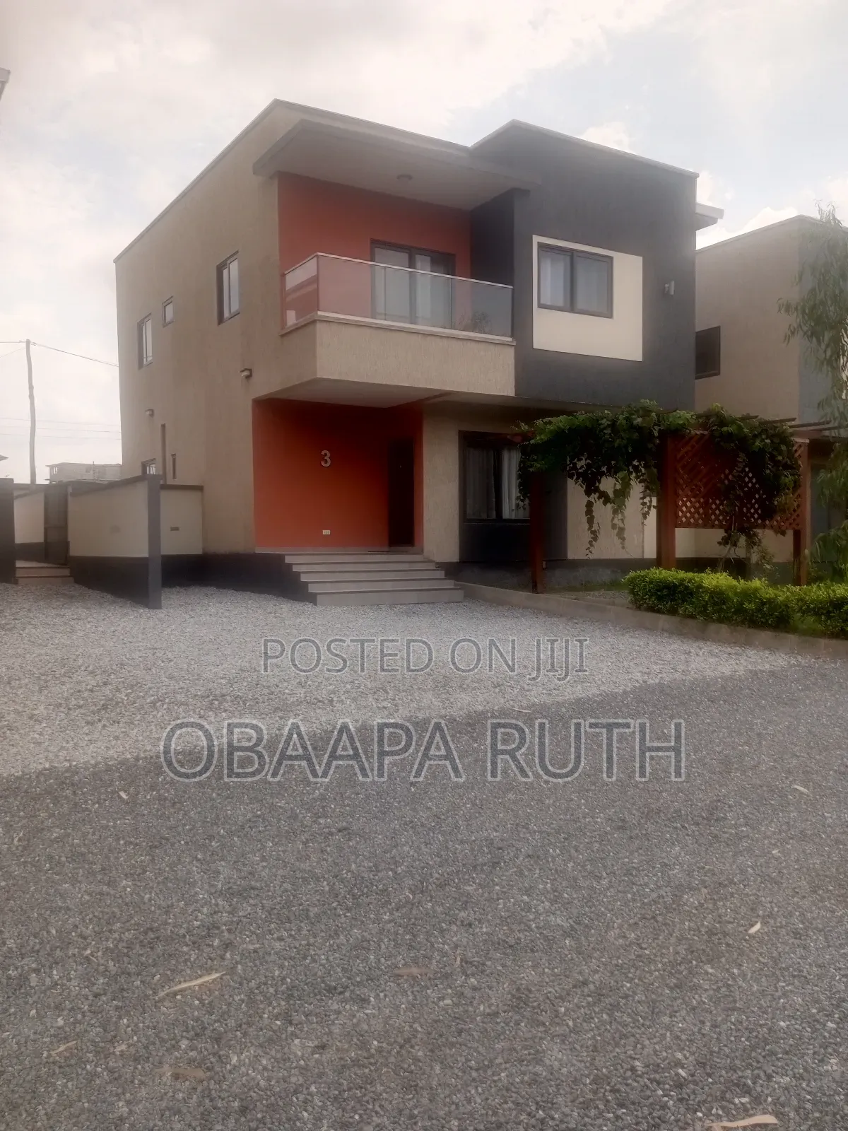 3bdrm Townhouse / Terrace in Oyarifa for rent