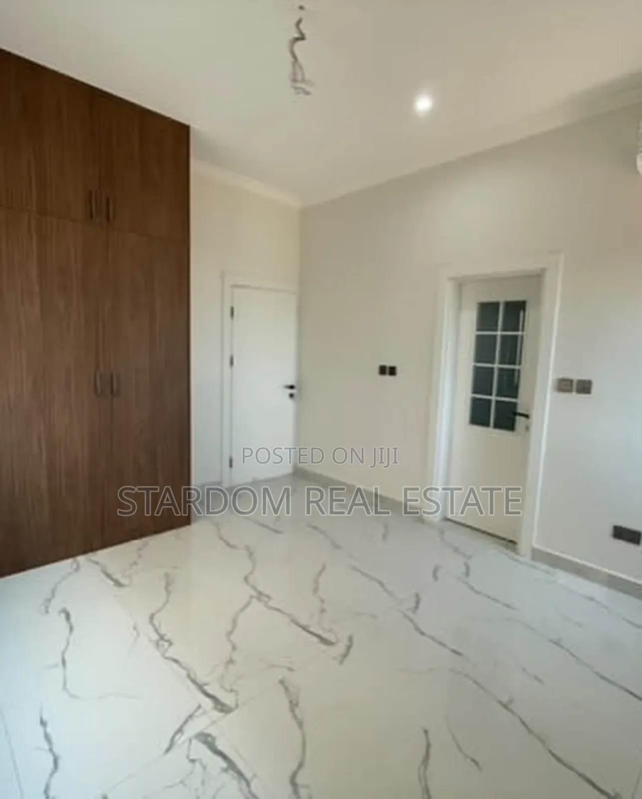 4bdrm Duplex in East Airport Area, Spintex for sale