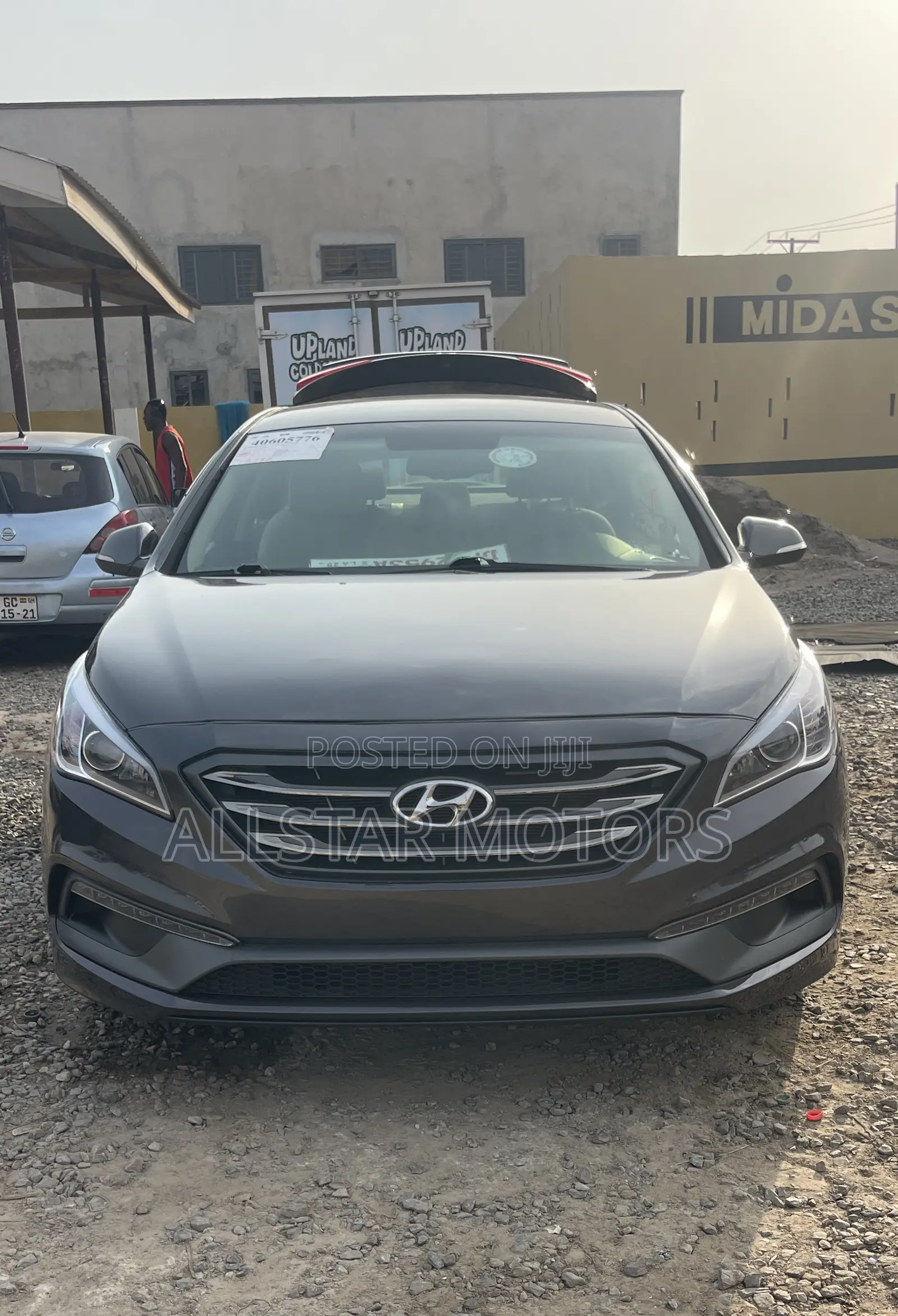 Hyundai Sonata Sport 2.0T Sedan FWD (2.0L 4cyl 6A) 2017