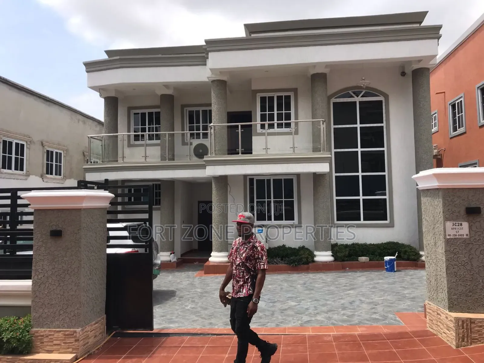 Metro Cleaning Service for Apartment,Villas and Houses
