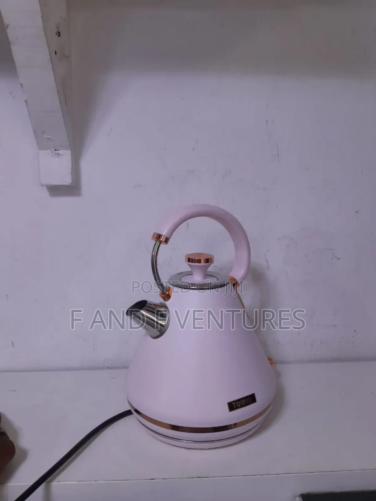 Tower Pink Pyramid Kettle -Uk