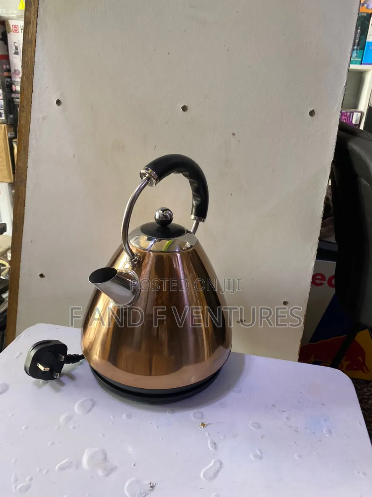 Cookworks Pyramid Gold Kettle - Uk